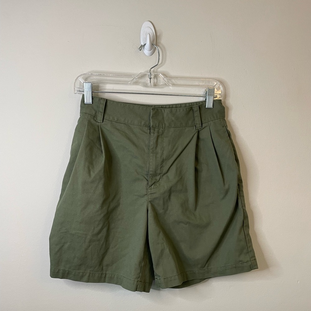 Aritzia Tna Gunmetal Green Organic Cotton High Waist Pleated Granite Shorts
